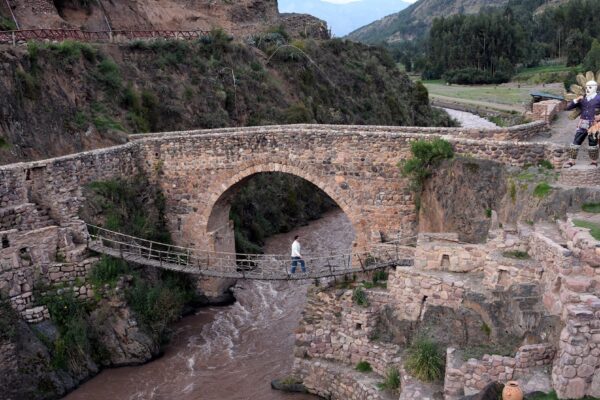 The Bridge of Checacupe