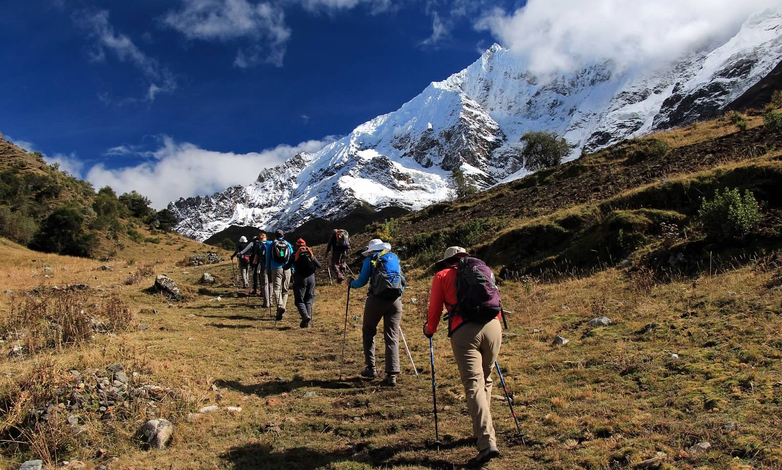 Hike to Humantay lake