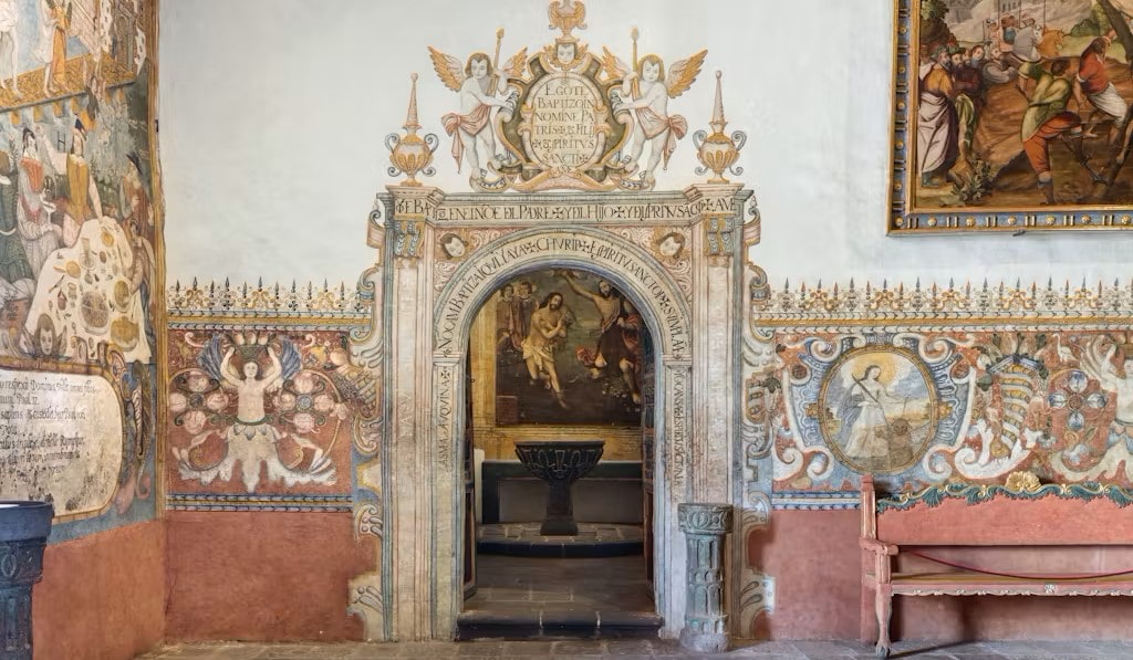 Visit Andahuaylillas Chapel