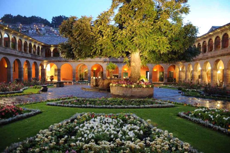 Hotel Monasterio Cusco