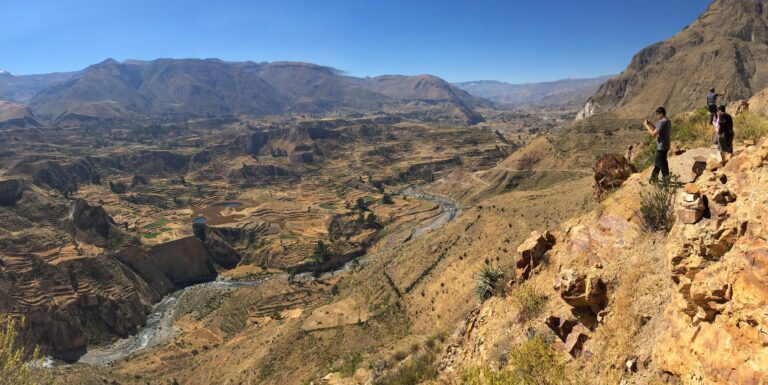 Colca Canyon Trek 2 Days / 1 Night